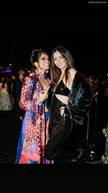 Victoria Justice photo 3 of 3442