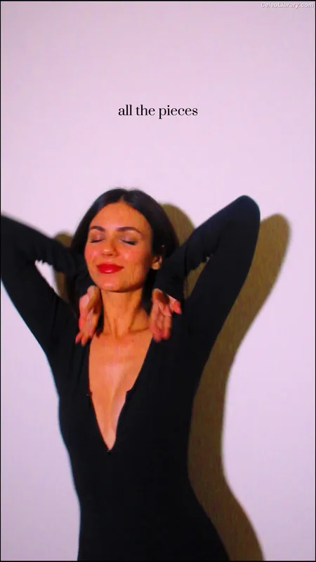 Victoria Justice photo 18 of 3442
