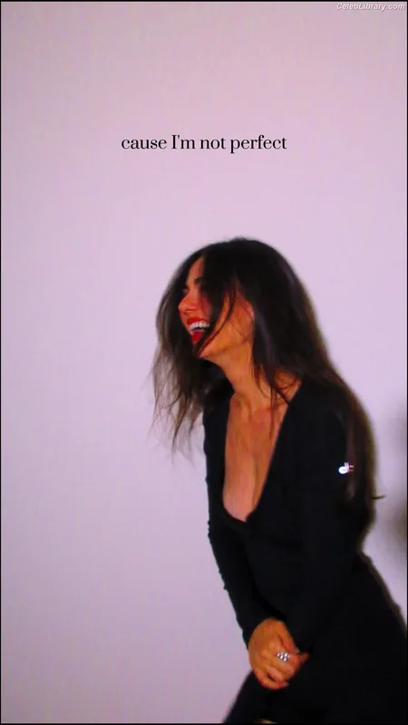 Victoria Justice photo 4 of 3442