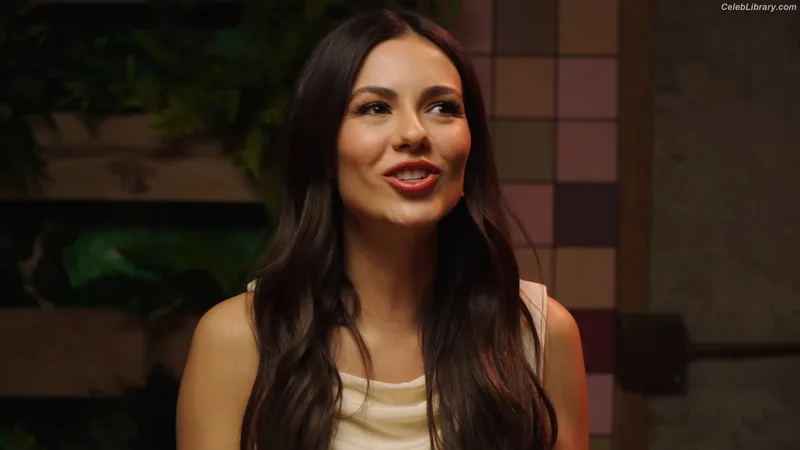 Victoria Justice photo 20 of 3442