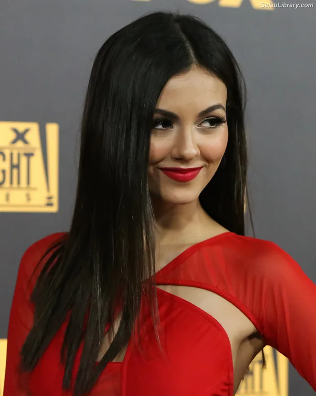 Victoria Justice photo 13 of 3442