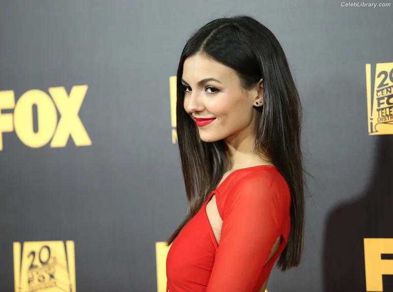 Victoria Justice photo 19 of 3442