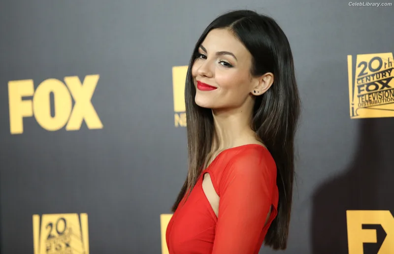Victoria Justice photo 20 of 3442