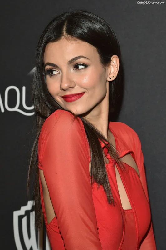 Victoria Justice photo 12 of 3442