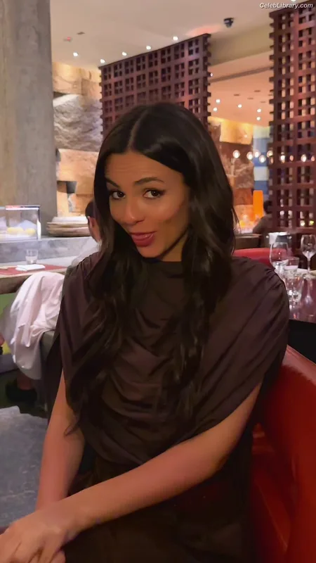 Victoria Justice photo 13 of 3442