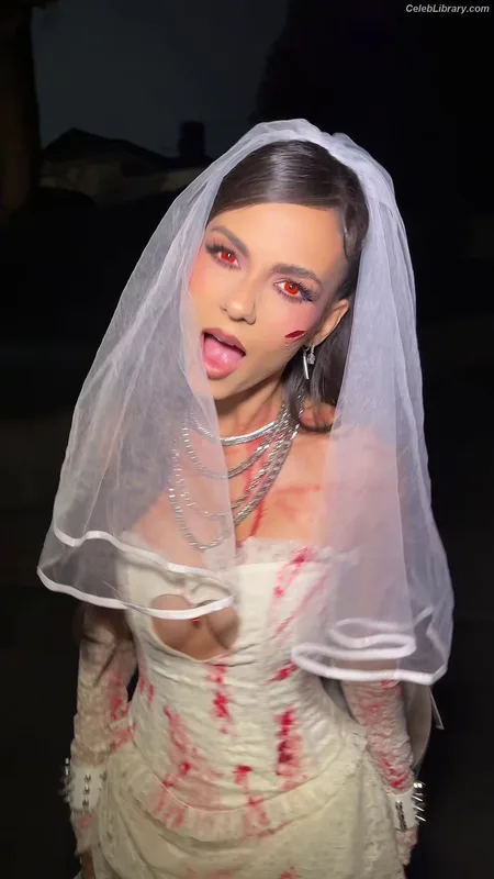 Victoria Justice photo 22 of 3442