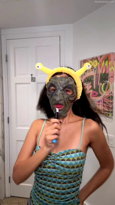 Victoria Justice photo 12 of 3442