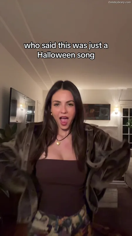 Victoria Justice photo 6 of 3442