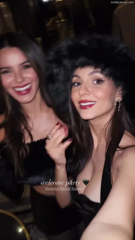 Victoria Justice photo 19 of 3442