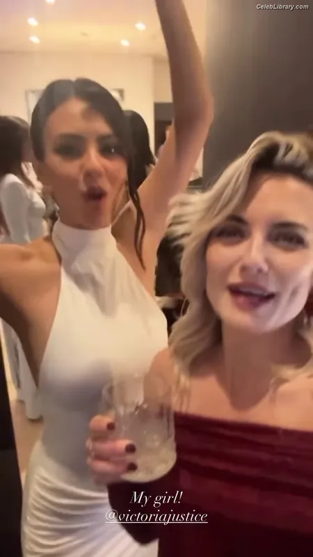 Victoria Justice photo 24 of 3442