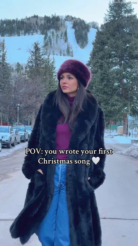 Victoria Justice photo 3 of 3442