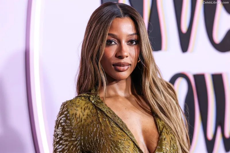 Victoria Monét photo 18 of 61