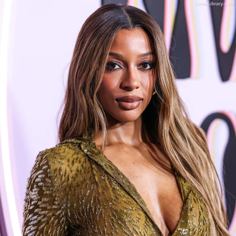 Victoria Monét photo 19 of 61