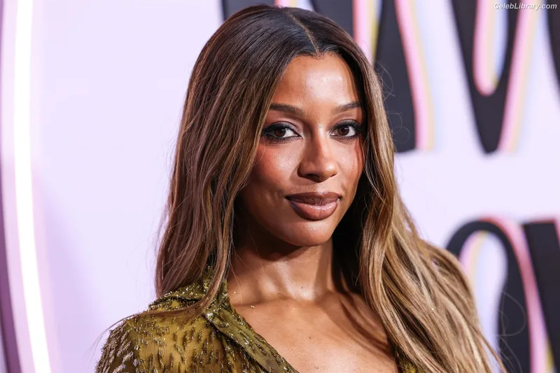 Victoria Monét photo 21 of 61