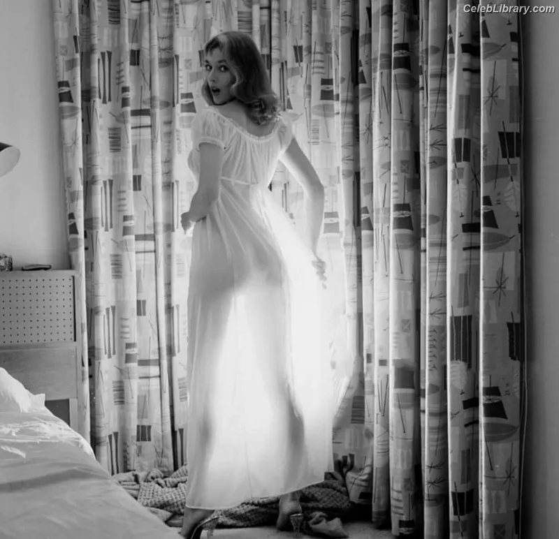 Vikki Dougan photo 6 of 17