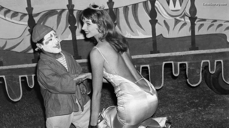 Vikki Dougan photo 16 of 17