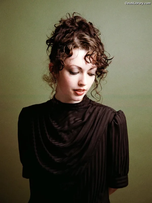 Violet Grohl photo 3 of 130