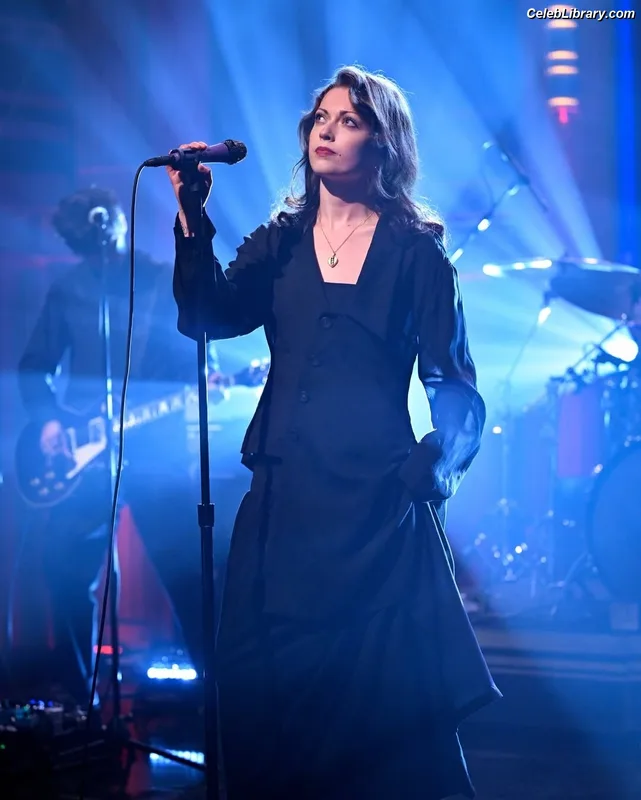 Violet Grohl photo 6 of 130