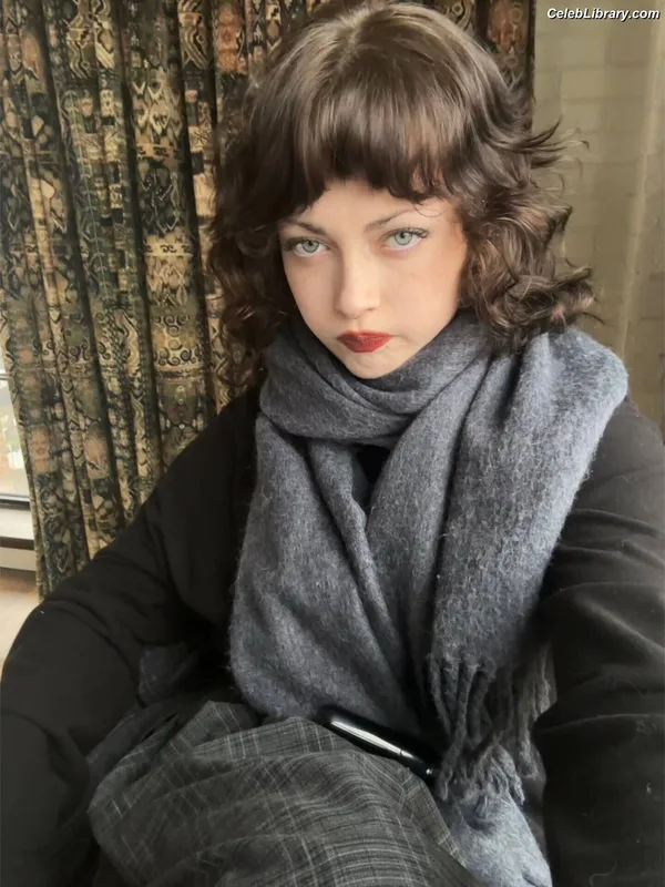 Violet Grohl photo 15 of 130