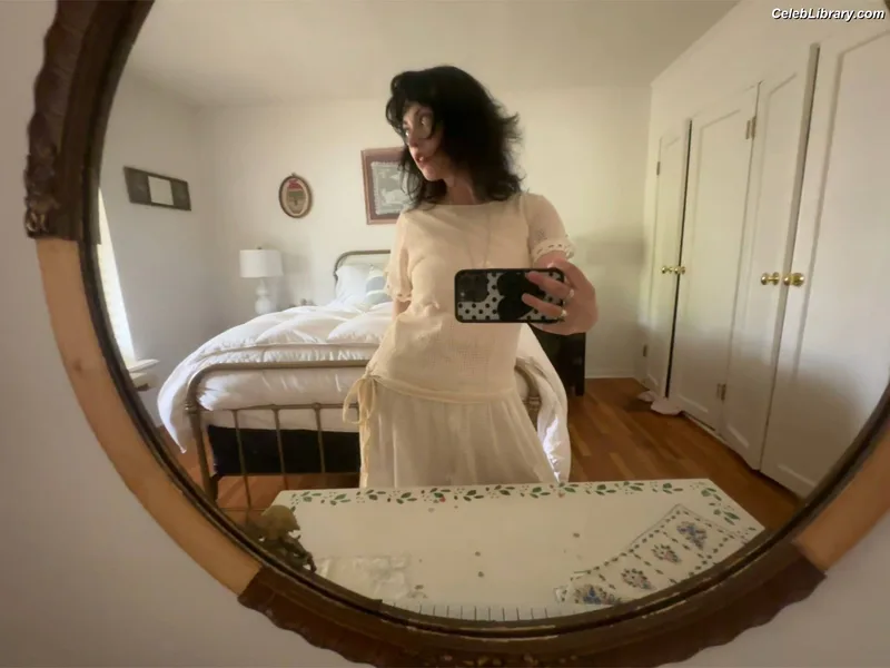 Violet Grohl photo 19 of 130