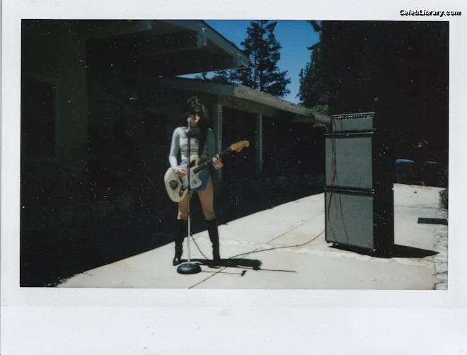 Violet Grohl photo 1 of 130