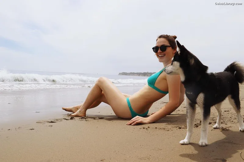 Violett beane photo 4 of 112