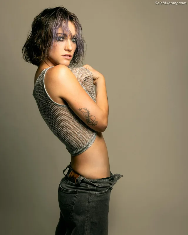 Violett beane photo 14 of 112