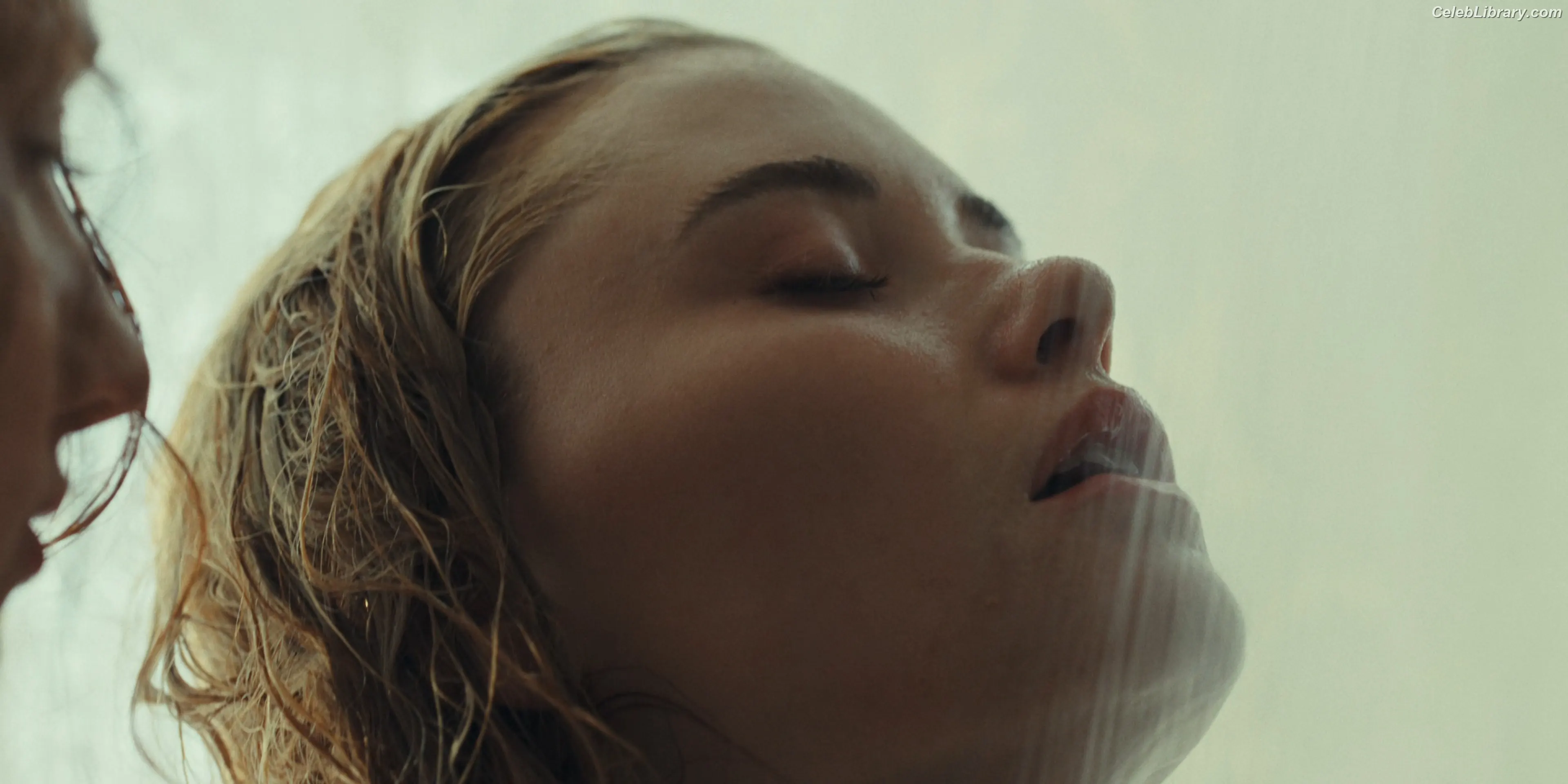 Virginia Gardner photo 8 of 521