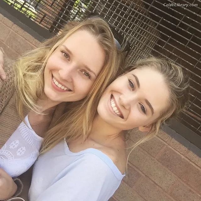 Virginia Gardner photo 13 of 521