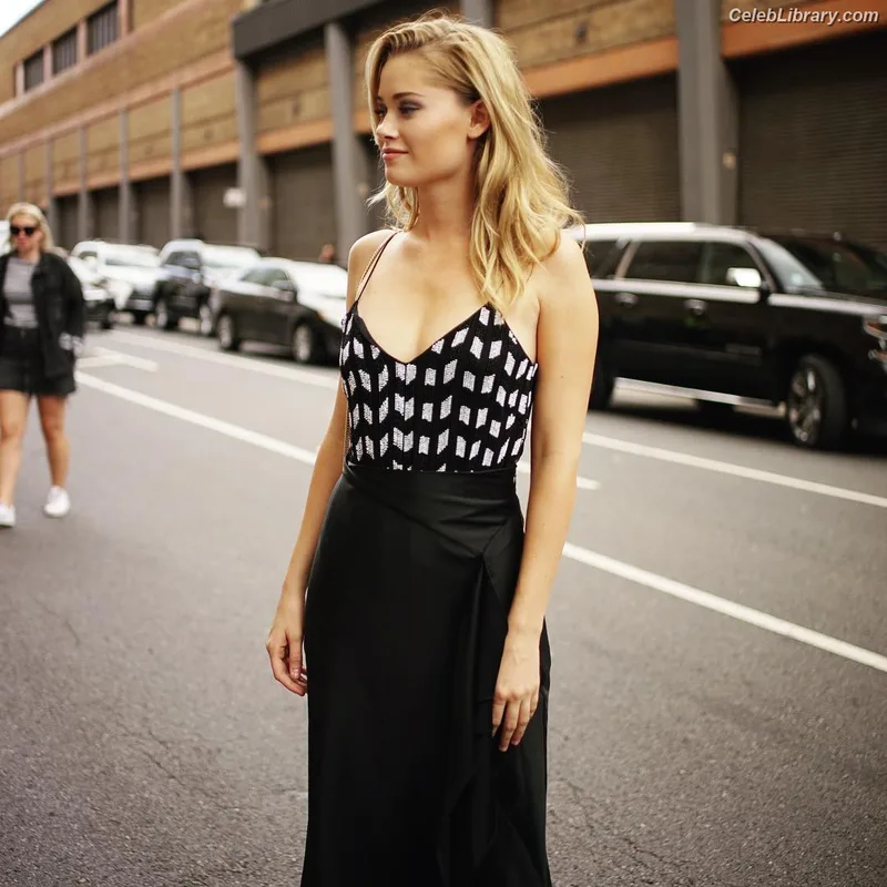 Virginia Gardner photo 7 of 521