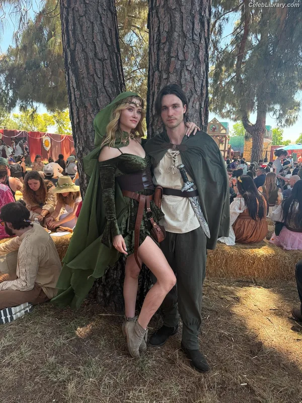 Virginia Gardner photo 8 of 521