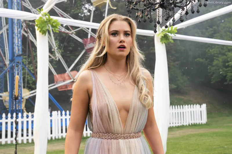 Virginia Gardner photo 6 of 521