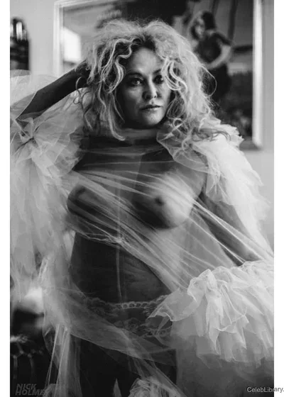 Virginia Madsen photo 7 of 8