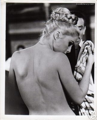 Virna Lisi photo 1 of 8