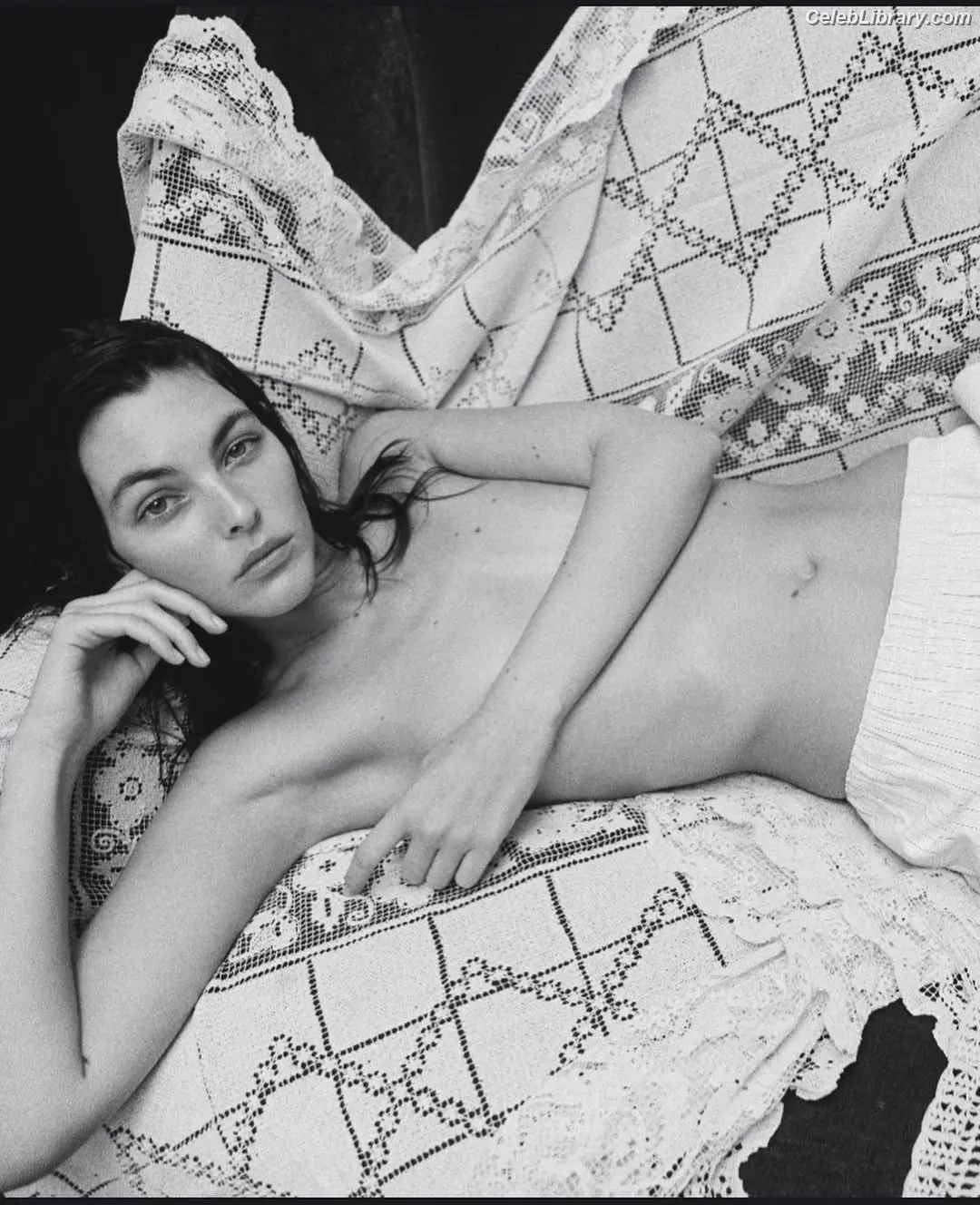 Vittoria Ceretti photo 9 of 310