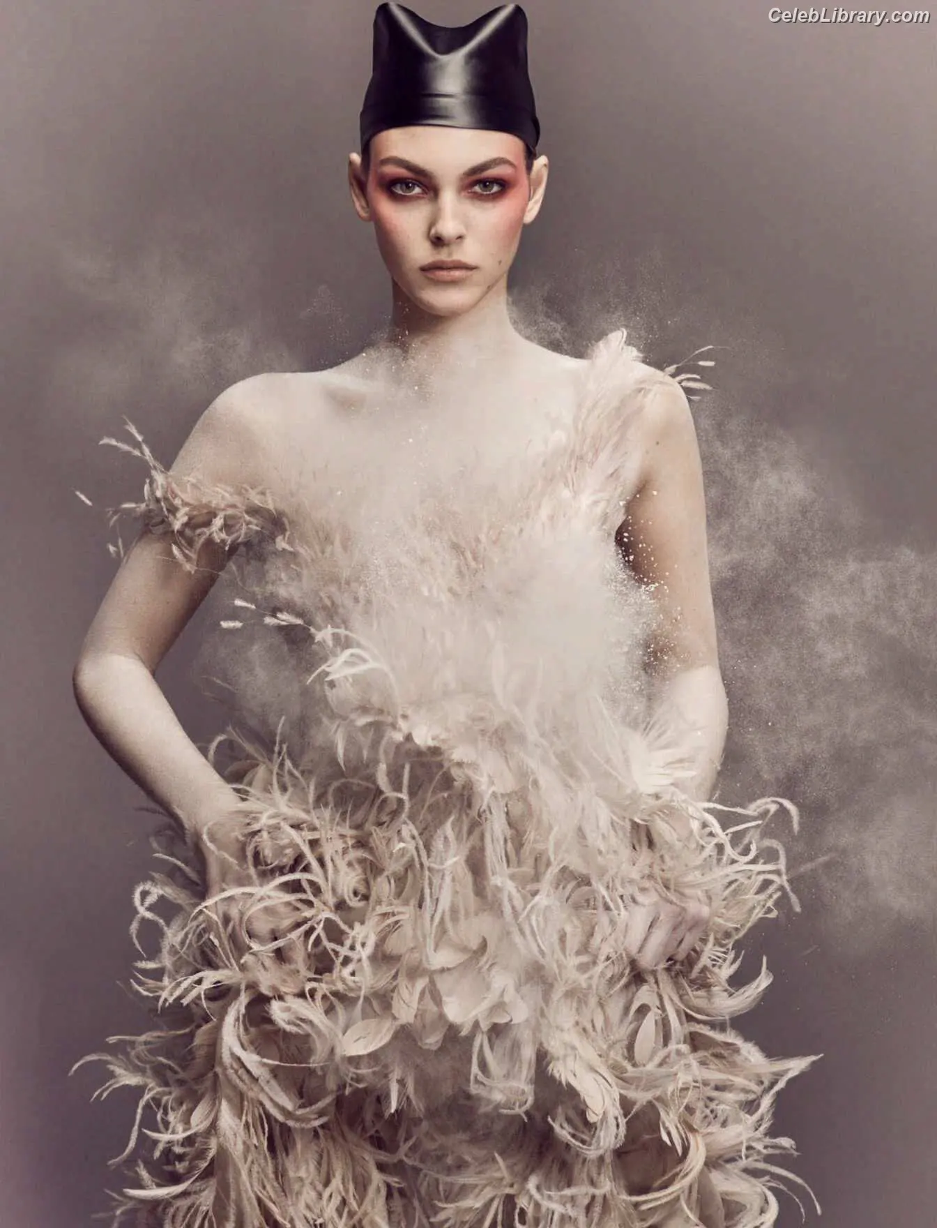 Vittoria Ceretti photo 23 of 310