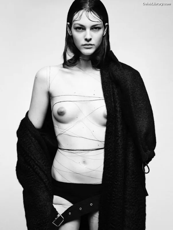 Vittoria Ceretti photo 19 of 311