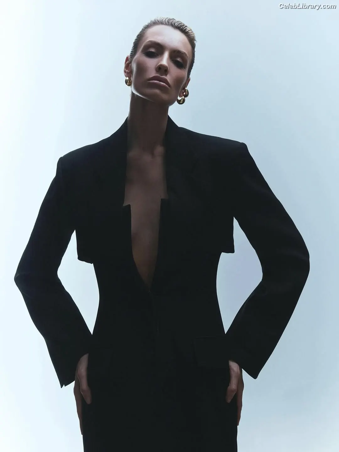Wallis Day photo 4 of 237