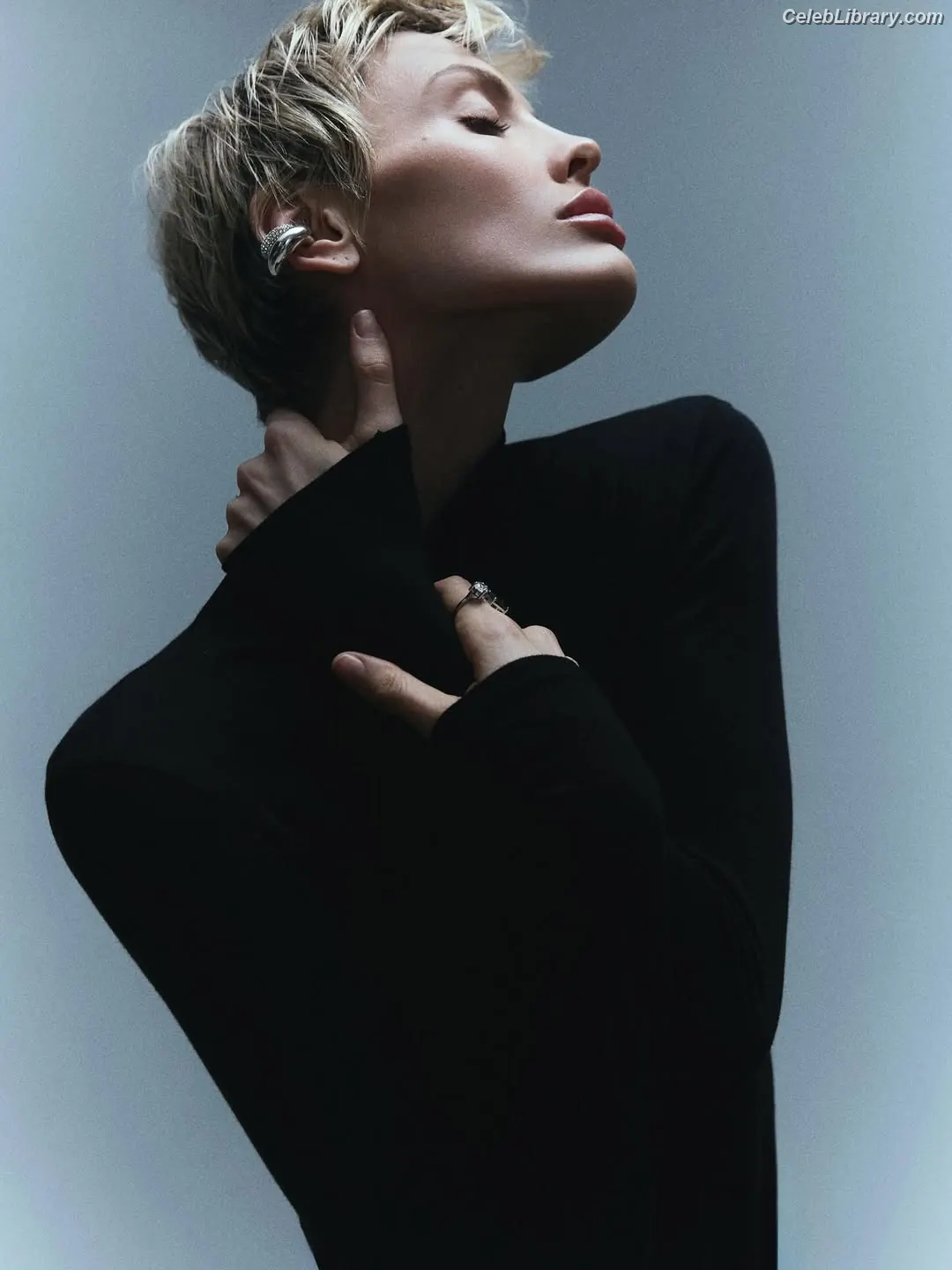 Wallis Day photo 6 of 237