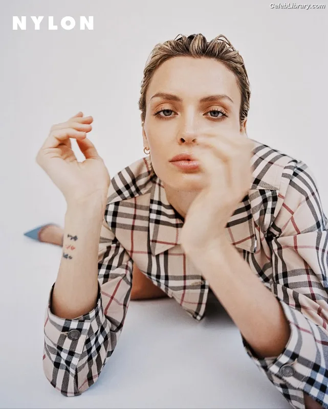 Wallis Day photo 22 of 238