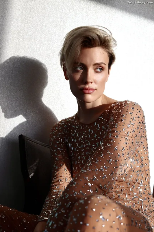 Wallis Day photo 18 of 238