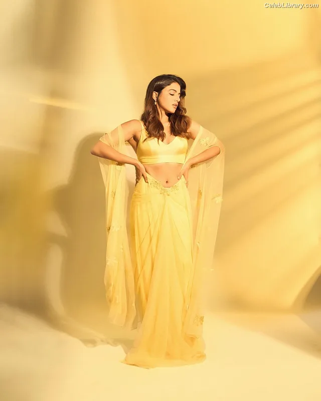 Wamiqa Gabbi photo 5 of 166