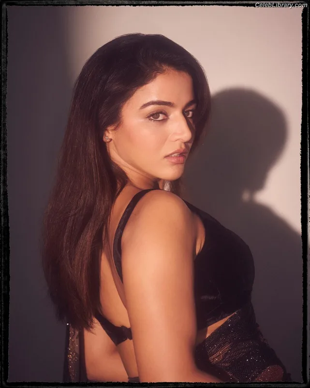 Wamiqa Gabbi photo 13 of 166