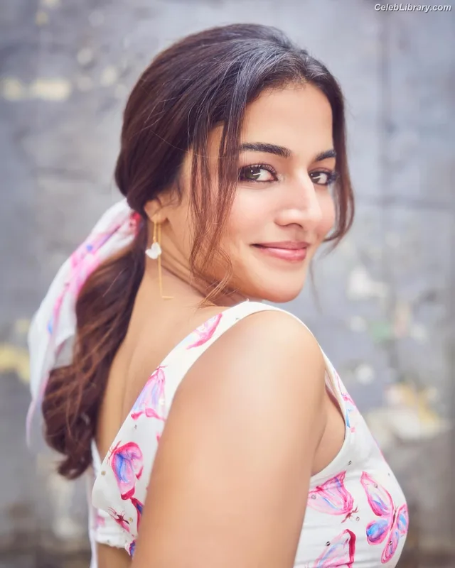 Wamiqa Gabbi photo 19 of 166