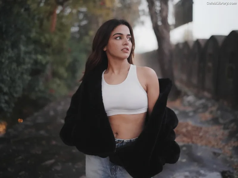 Wamiqa Gabbi photo 7 of 166