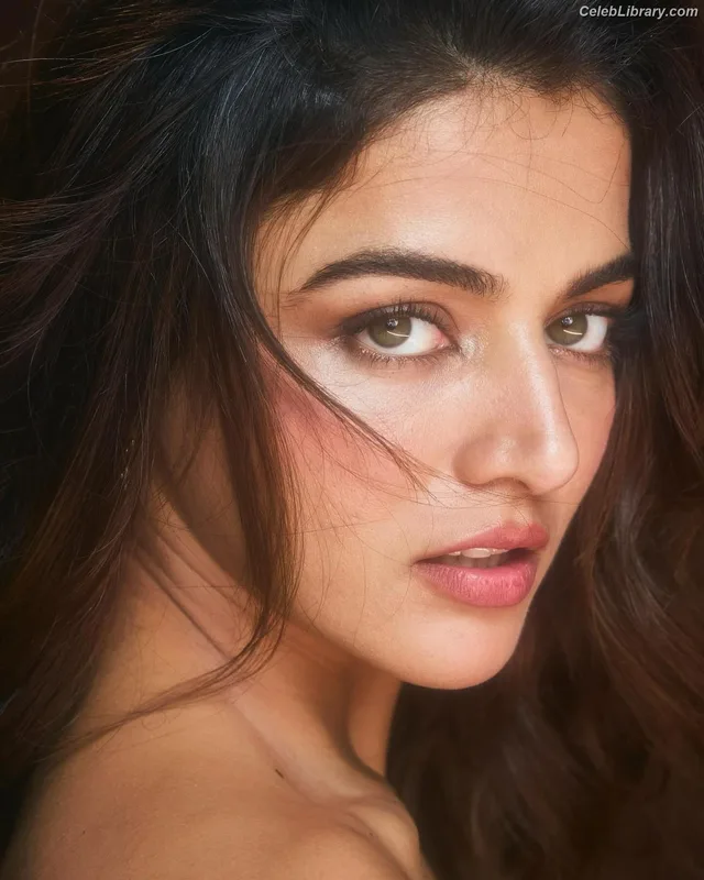 Wamiqa Gabbi photo 10 of 166