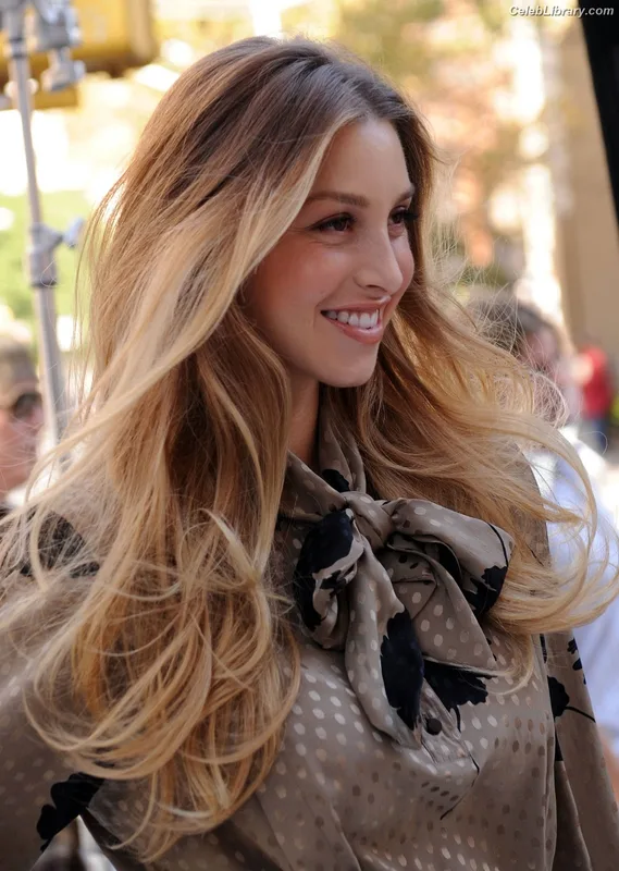 Whitney Port photo 9 of 23