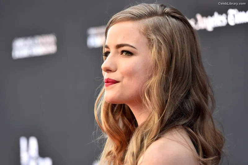 Willa Fitzgerald photo 6 of 177