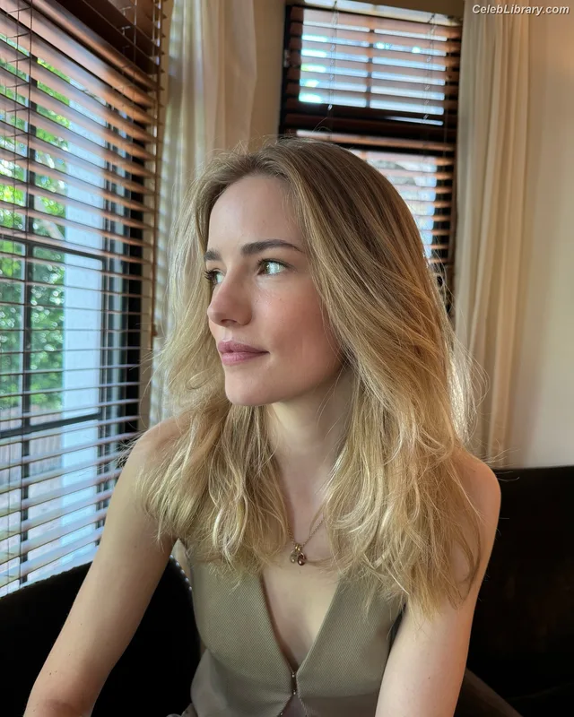 Willa Fitzgerald photo 24 of 177