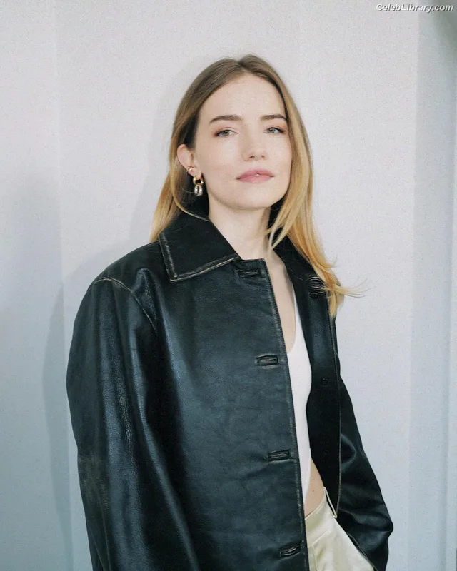 Willa Fitzgerald photo 11 of 177